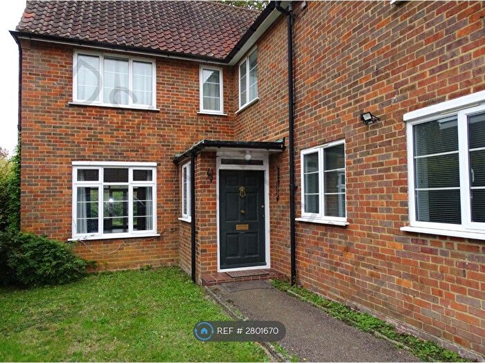 5 Bedroom Detached House To Rent In Barnet Lane, Elstree, Borehamwood, WD6