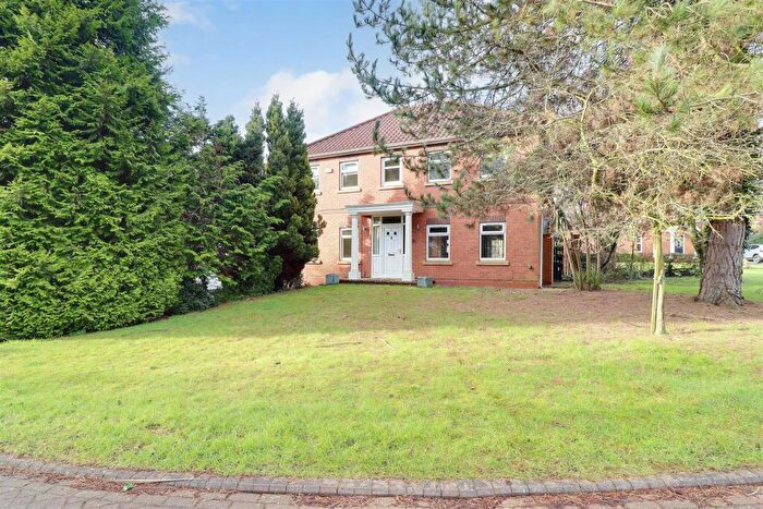 4 Bedroom Detached House For Sale In Todds Close, Swanland, HU14