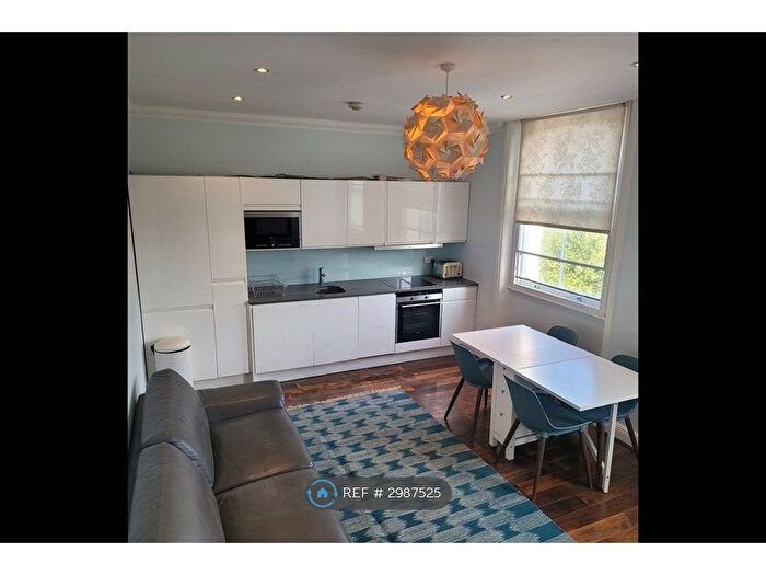 2 Bedroom Flat To Rent In Cromwell Road, London, SW5