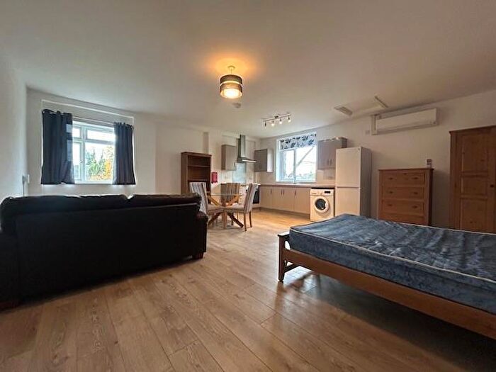 Flat To Rent In Flat, Peterborough, PE1