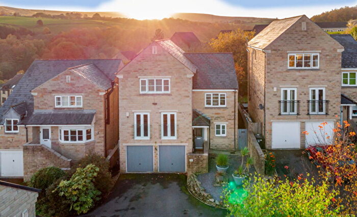 5 Bedroom Detached House For Sale In Rylands Park, Ripponden, HX6