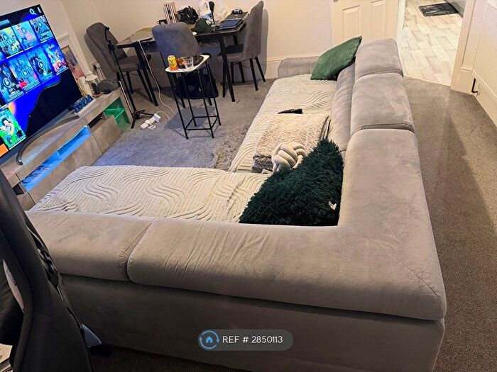 2 Bedroom Flat To Rent In Connaught Road, Folkestone, CT20