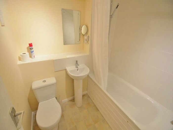 1 Bedroom Flat To Rent In Ennerdale Close, Cheam, Sutton, Surrey, SM1