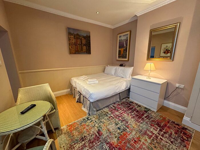 Studio To Rent In Craven Hill Gardens, London, W2
