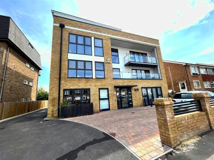 2 Bedroom Flat To Rent In Hatherley Road, Sidcup, DA14