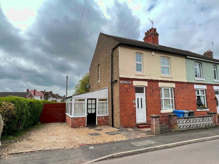 3 Bedroom Semi-Detached House To Rent In Princes Avenue, Desborough, Kettering, NN14