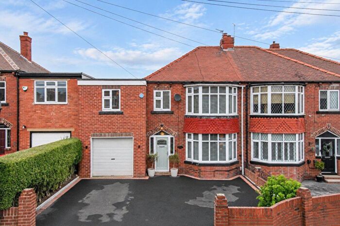3 Bedroom Semi-detached House For Sale In Beechwood Grove, Horbury, Wakefield, WF4
