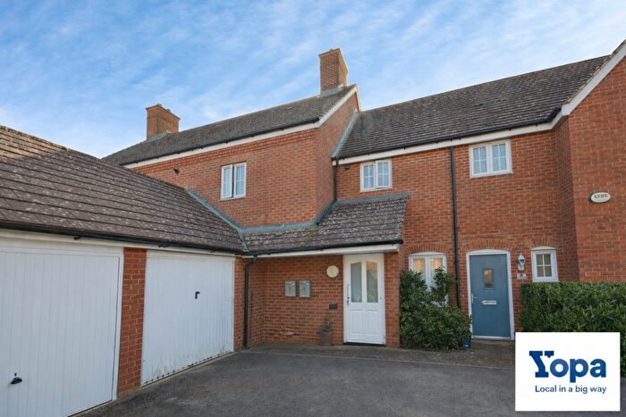2 Bedroom Flat For Sale In St. Johns Road, Arlesey, SG15