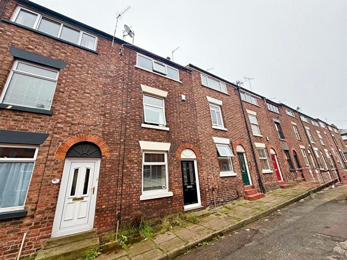 3 Bedroom Terraced House For Sale In Paradise Street, Macclesfield, SK11