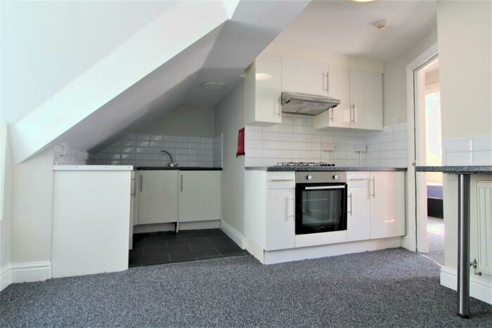 2 Bedroom House To Rent In Pen Y Wain, Cardiff, CF24