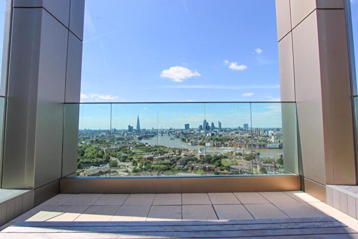 2 Bedroom Apartment For Sale In Surrey Quays Road, London, SE16