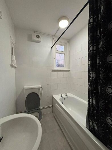 2 Bedroom Flat To Rent In Sutton Road, Southend-On-Sea, SS2
