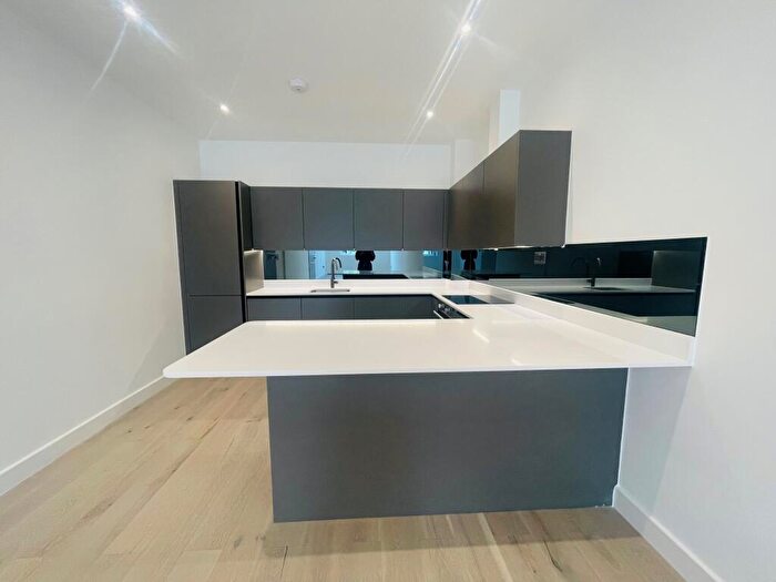 2 Bedroom Apartment To Rent In Stonehills, Welwyn Garden City, AL8