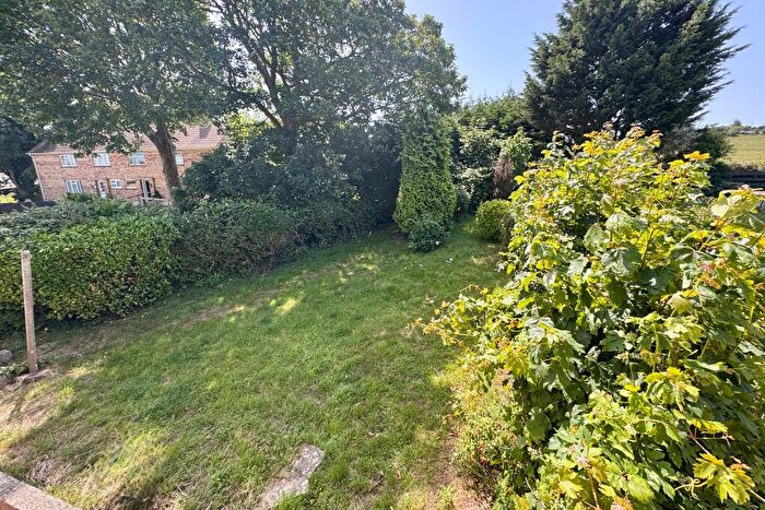 3 Bedroom Semi-Detached House For Sale In Holmes Road, Swanage, BH19 - Photo 10