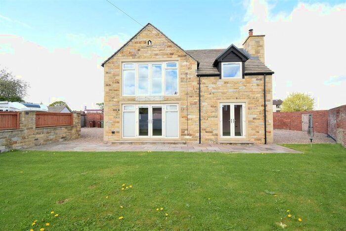 3 Bedroom Detached House To Rent In Old Road, Middlestown, WF4