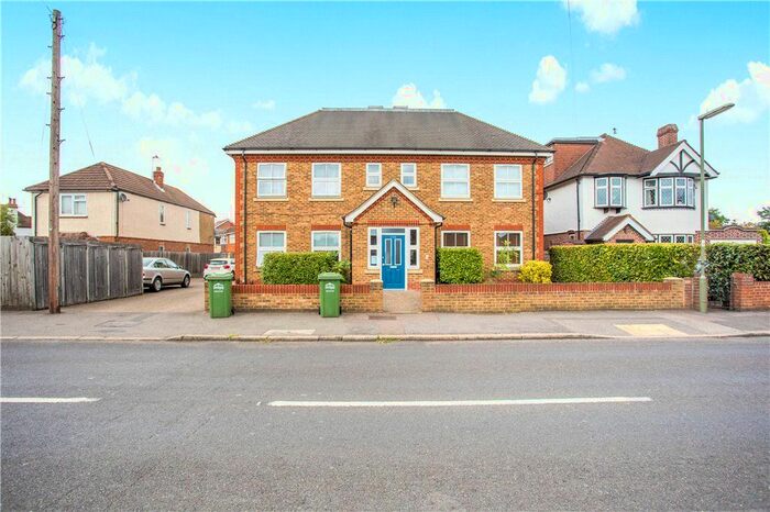 2 Bedroom Flat To Rent In Stanwell Road, Ashford, Surrey, TW15