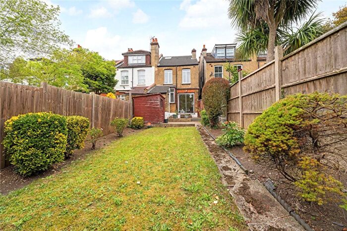 3 Bedroom End Terrace House For Sale In Lordship Lane, East Dulwich, London, SE22