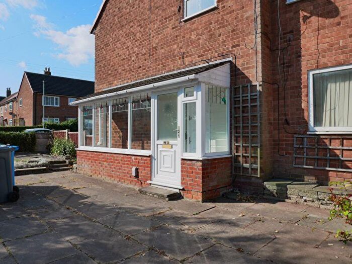 2 Bedroom Maisonette For Sale In Studland Road, Peel Hall, Manchester, M22
