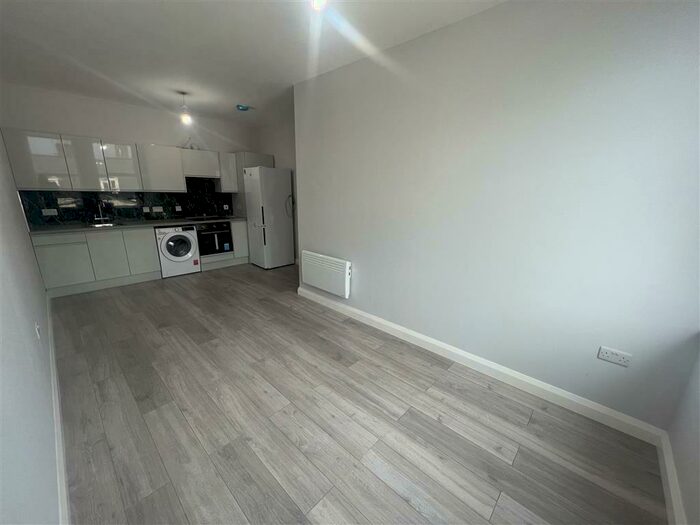 2 Bedroom Apartment To Rent In Station Street, Burton On Trent, DE14