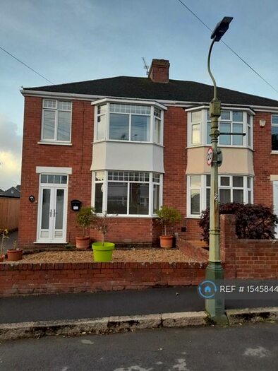 3 Bedroom Semi-Detached House To Rent In Priestley Avenue, Exeter, EX4