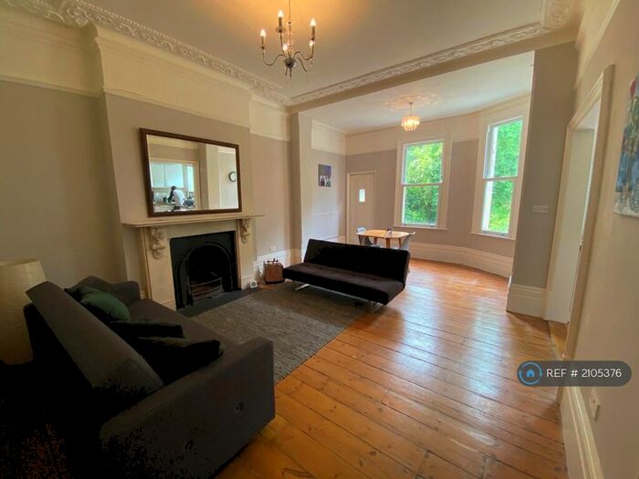 1 Bedroom Flat To Rent In Thicket Road, London, SE20