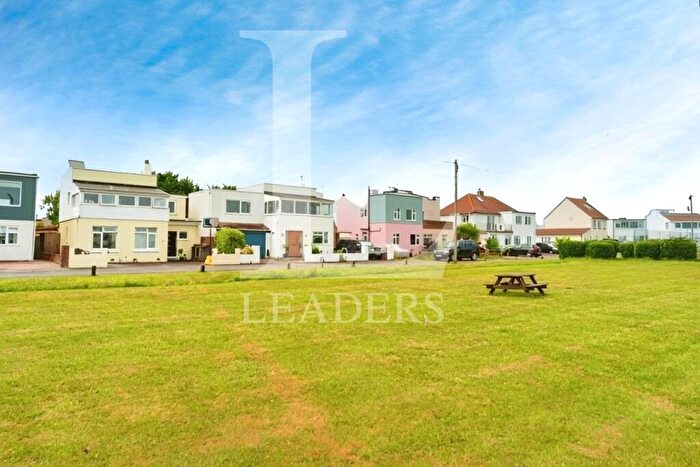 4 Bedroom Detached House For Sale In Sandy Beach Estate, Hayling Island, Hampshire, PO11