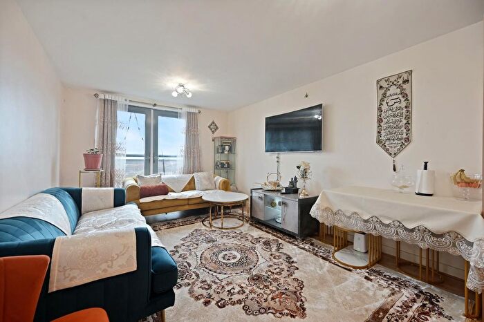 1 Bedroom Flat For Sale In Taywood Road, Northolt, UB5