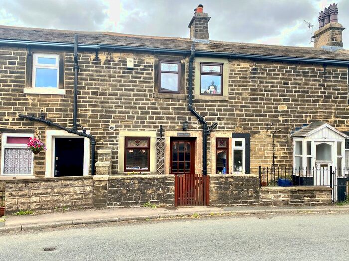 2 Bedroom Cottage For Sale In Upper Town, Oxenhope, Keighley, BD22