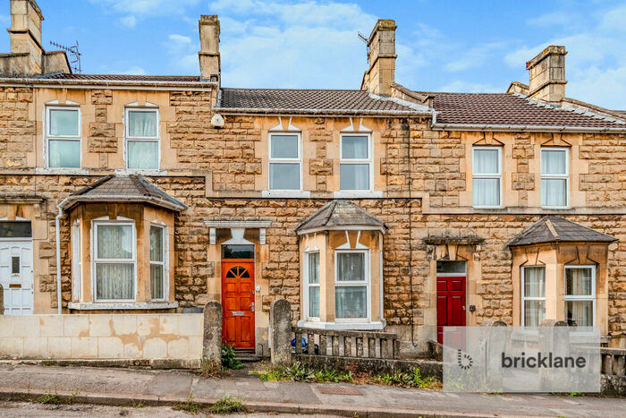 3 Bedroom Apartment To Rent In Inverness Road, Bath, BA2