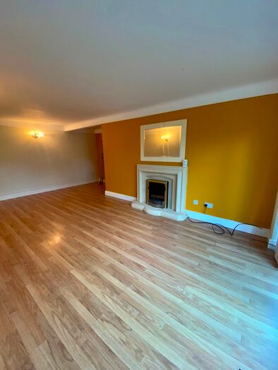 2 Bedroom Flat To Rent In St. Annes Court, Aigburth Road, Liverpool, L17