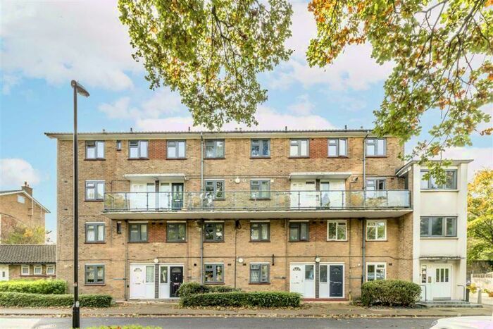 2 Bedroom Maisonette To Rent In Eltham Road, Lee, SE12