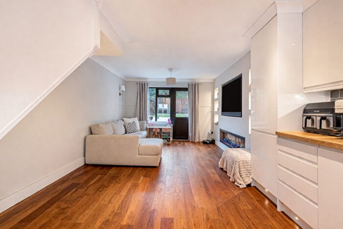 2 Bedroom Terraced House For Sale In Brighton Road, Godalming, GU7