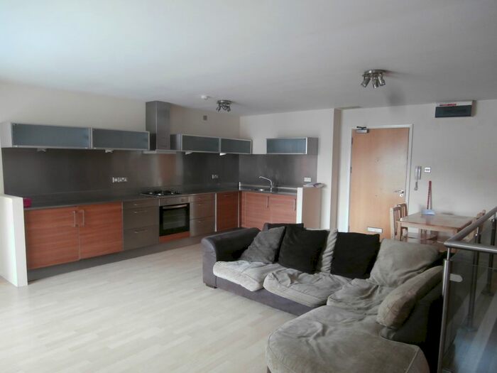 2 Bedroom Flat To Rent In Raleigh Square, Raleigh Street, Nottingham, NG7