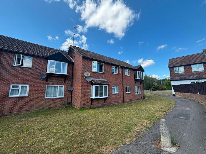 1 Bedroom Maisonette To Rent In Caistor Close, Calcot, Reading, RG31