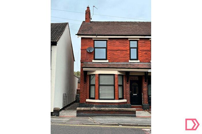 3 Bedroom Semi-Detached House To Rent In Crewe Road, Sandbach, Cheshire, CW11