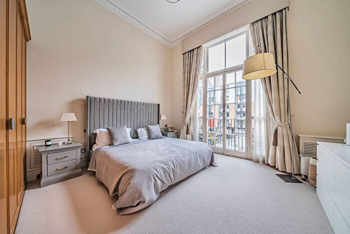 2 Bedroom Flat To Rent In Ennismore Gardens, Knightsbridge, London, SW7