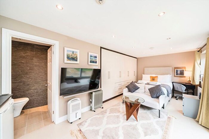 Studio To Rent In Fulham Road, London, SW6