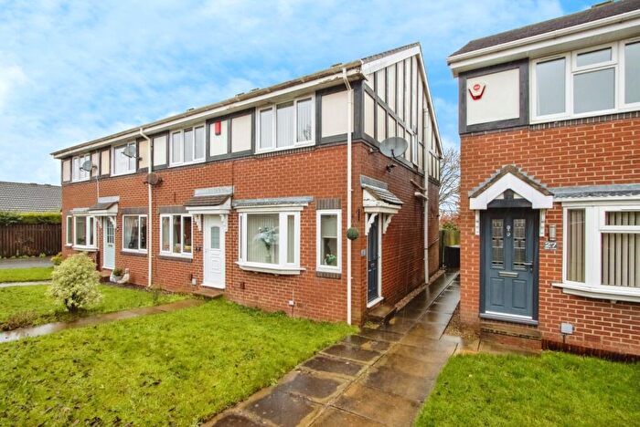 2 Bedroom End Of Terrace House For Sale In Birk Lane, Morley, Leeds, West Yorkshire, LS27