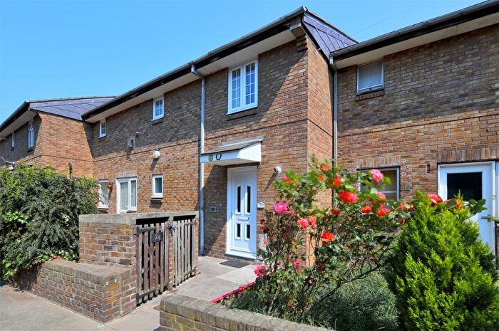 1 Bedroom Terraced House To Rent In Wine Close, Garnet Street, Wapping, E1W
