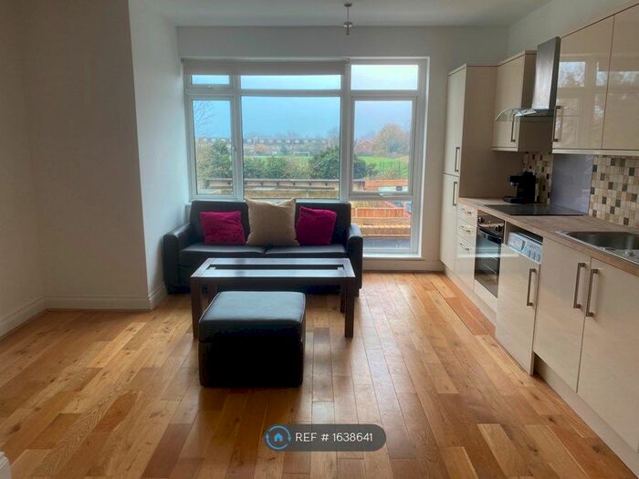 2 Bedroom Flat To Rent In Gunnersbury Avenue, London, W5