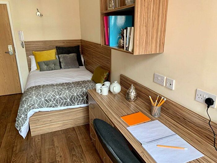 1 Bedroom Apartment For Sale In George Street, Chester, Cheshire, CH1