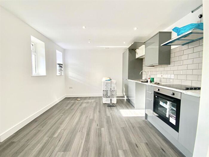 2 Bedroom House To Rent In Bed, St Peters Street, CF24