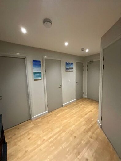 2 Bedroom Flat For Sale In Havannah Street, Cardiff, CF10