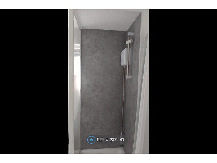 1 Bedroom Flat To Rent In St Georges Road, Feltham, TW13