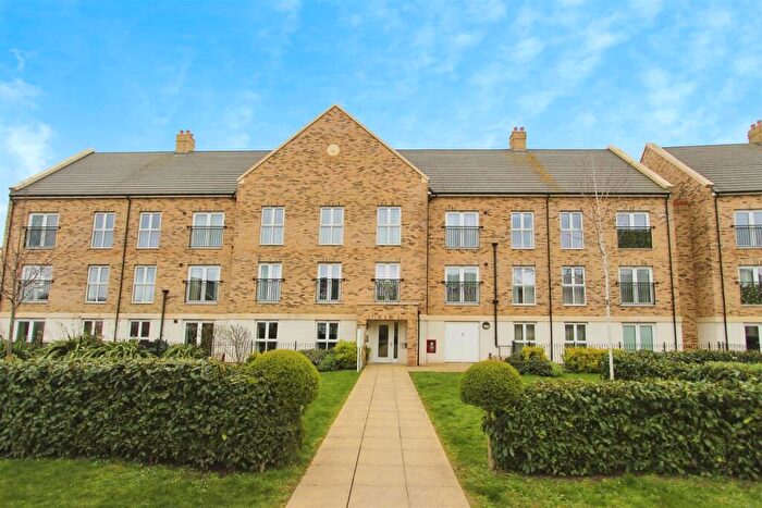 2 Bedroom Flat To Rent In Rapson End, Sittingbourne, ME10