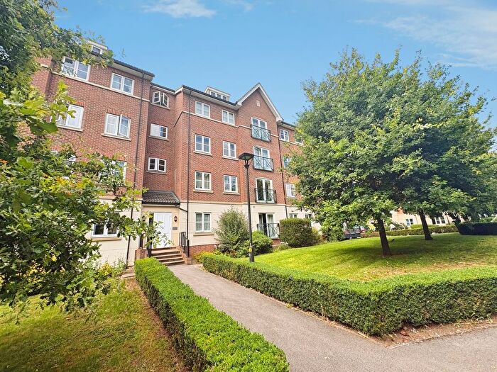 1 Bedroom Flat For Sale In Viridian Square, Aylesbury, HP21