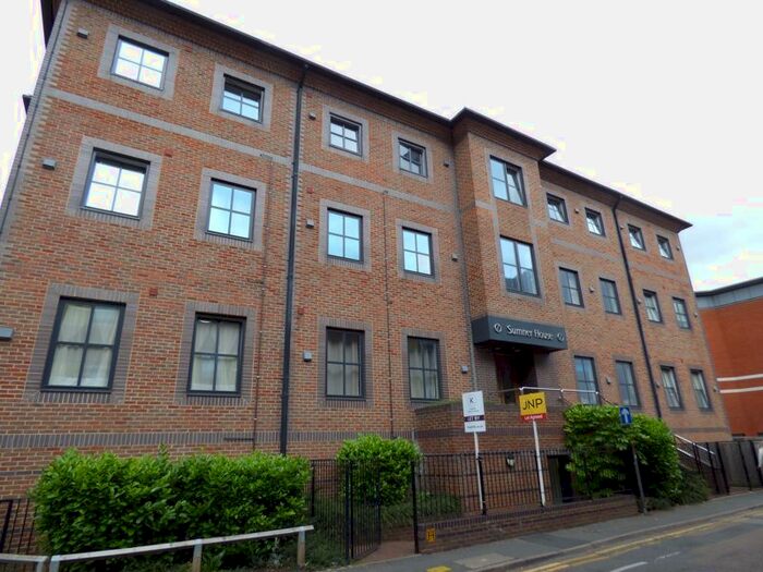 2 Bedroom Flat To Rent In Mendy Street, High Wycombe, HP11
