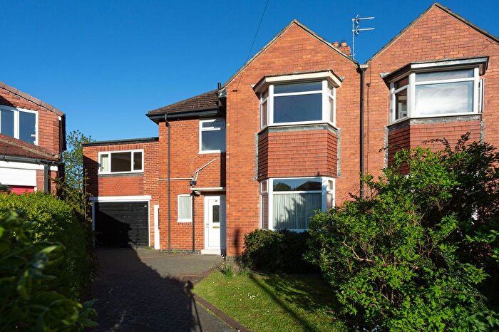 4 Bedroom Semi Detached House For Sale In Irwin Avenue, York, YO31