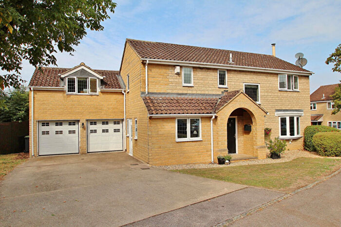 5 Bedroom Detached House For Sale In Vanner Road, Witney, OX28
