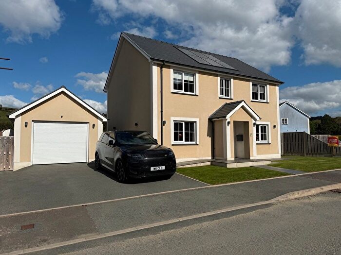 3 Bedroom Detached House For Sale In Clos Carrog, Llanrhystud, SY23